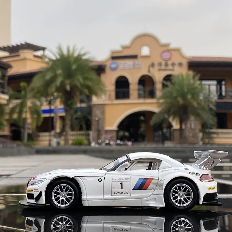 1/32 BMW Z4 GT3 Diecast Racing Car Model 5 1/32 BMW Z4 GT3 Diecast Racing Car Model - Image 5