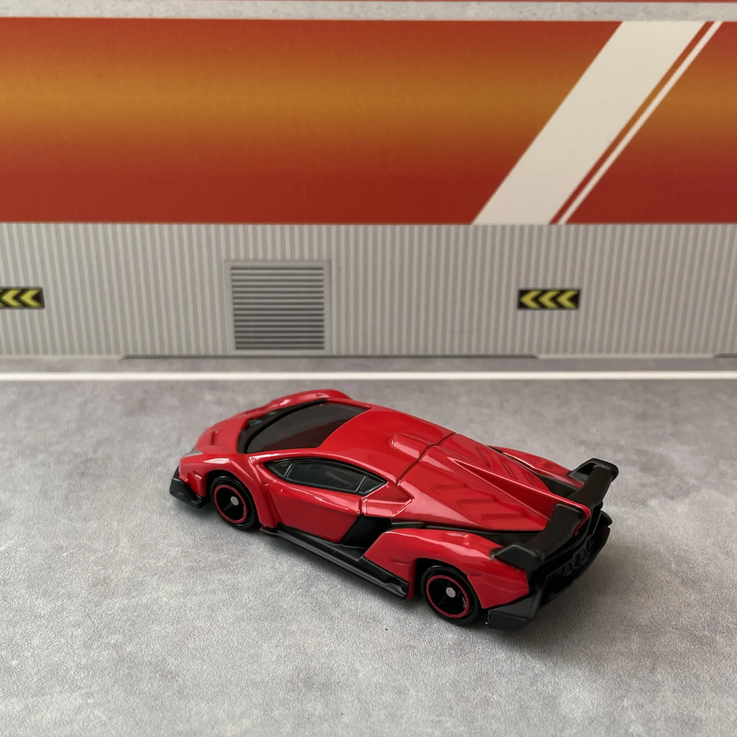 Lamborghini Veneno Diecast Model 1:64 Scale 3 Lamborghini Veneno Diecast Model 1:64 Scale - Image 3