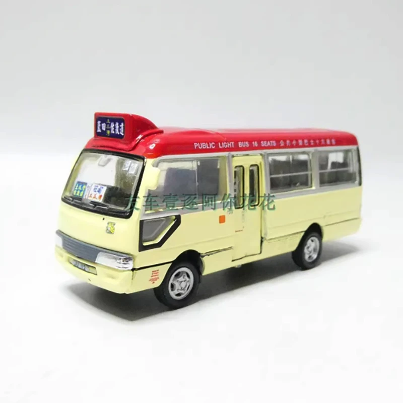 1/64 Scale Diecast Red Minibus Model 2 1/64 Scale Diecast Red Minibus Model - Image 2