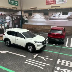 Nissan X-Trail Diecast Models Red and White Set 10 S71443c166195432cbeccaf1aeb17bea9V