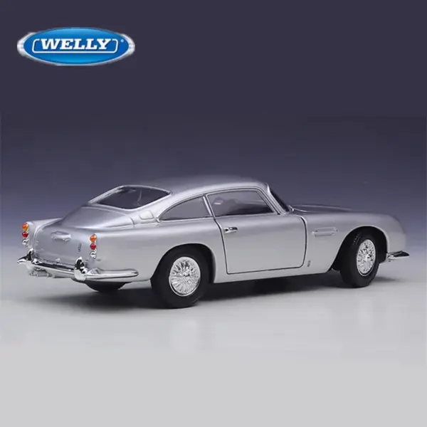 WELLY 1:24 Aston Martin DB5 Diecast Model - Image 2