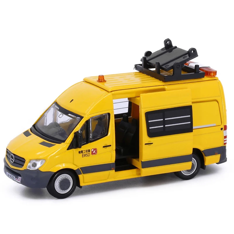 1:76 Scale Yellow Sprinter Diecast Model Van 3 1:76 Scale Yellow Sprinter Diecast Model Van - Image 3