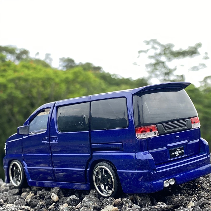 1:32 Nissan Elgrand FABULOUS Diecast Model Car 6 1:32 Nissan Elgrand FABULOUS Diecast Model Car - Image 6