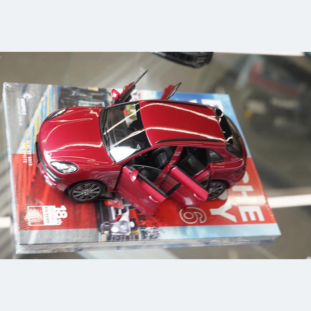 Porsche Macan Turbo 2013 Diecast Model Grey 4 Porsche Macan Turbo 2013 Diecast Model Grey - Image 4