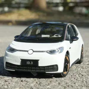 1:18 Scale Diecast White ID.3 SUV Model 8 S78482d53e449495592dbbe88037fc805t