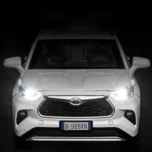 1:32 Black Toyota Highlander 2023 Die-Cast Model 11 S78aa294c5bb24b44a457a0e22f94b63ci