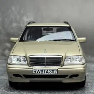 1/18 Scale Benz C-Class T-Model Diecast Model 20 S7a0c567e0cb642b0b66ab1145a057cb8T