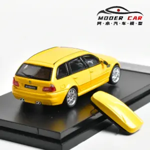 SH 1:64 M3 CSL E46 Wagon Diecast Model Car 50 S7a31e94066194caea2e8d9b4b99aa40de