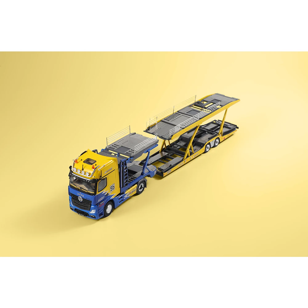 DCT 1:64 Scale Actros Gigaspace Model Truck Set 3 DCT 1:64 Scale Actros Gigaspace Model Truck Set - Image 3