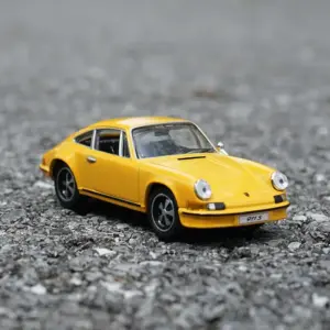 Porsche 911 1971 Die-Cast Model in Yellow 9 S7d0a15077d8441989590f8a5a73cbf889 2