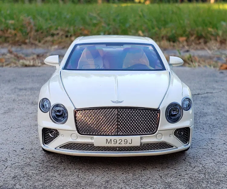 Diecast 1:24 Bentley Continental GT Model 8 Diecast 1:24 Bentley Continental GT Model - Image 8
