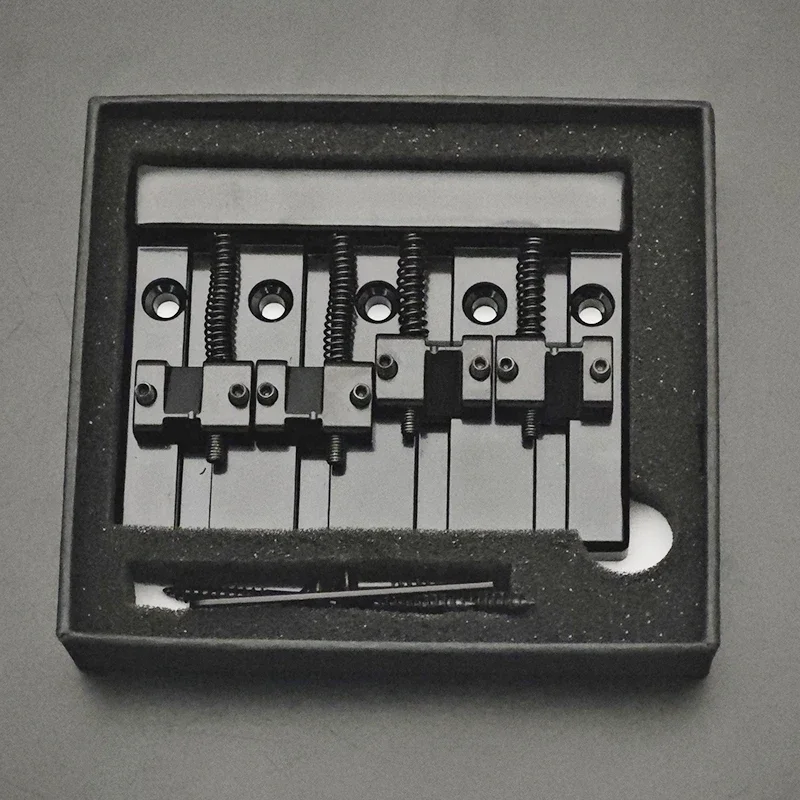 Vintage 4-String Bass Bridge in Shiny Gold 9 Vintage 4-String Bass Bridge in Shiny Gold - Image 9