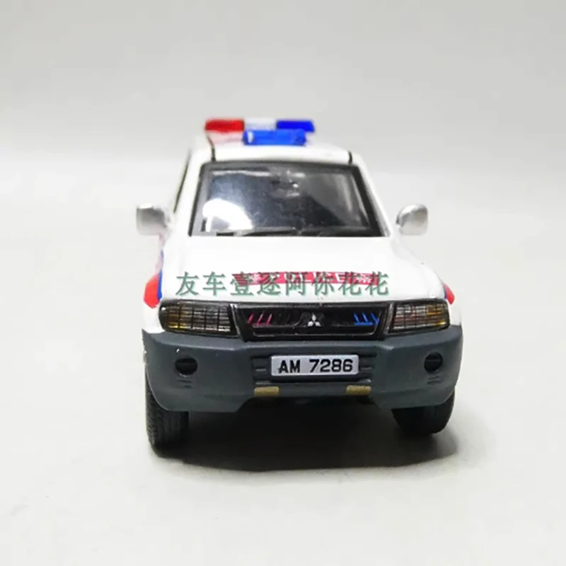 1/64 Scale Pajero 2003 Police Alloy Model Car 4 1/64 Scale Pajero 2003 Police Alloy Model Car - Image 4