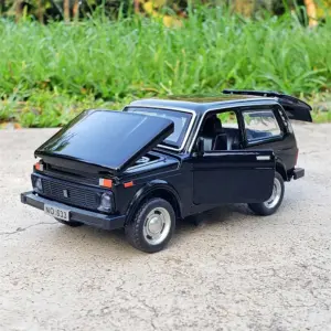 1:32 Scale Lada Niva VAZ-2121 Diecast Model 12 S80c232499b2744b6a5d57f67e3ab0ffex