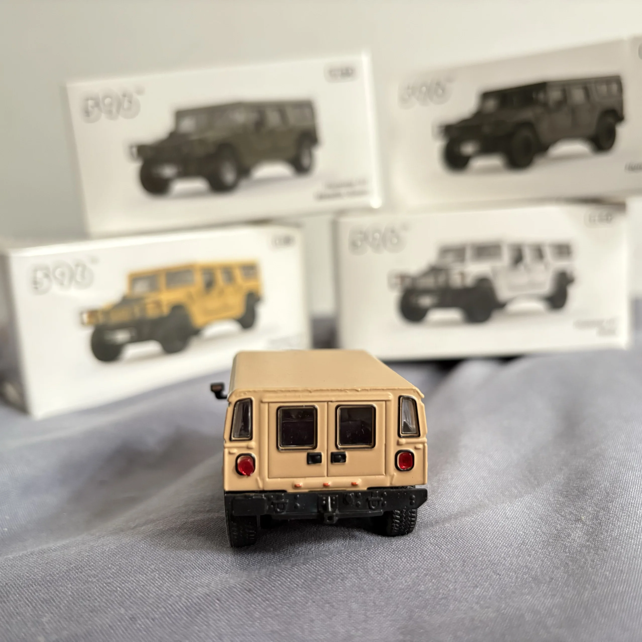1:64 Scale Hummer H1 Armored Car Model 5 1:64 Scale Hummer H1 Armored Car Model - Image 5
