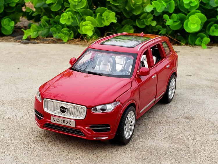 1:32 Scale Black Volvo XC90 Diecast Model 8 1:32 Scale Black Volvo XC90 Diecast Model - Image 8