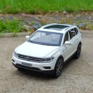 Volkswagen Tiguan L 1:32 Diecast Model SUV 10 S85e8aeca9a4442d7aeeb18763409e970o 2