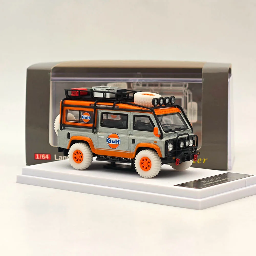 Diecast 1:64 Defender Van 110 Model 6 Diecast 1:64 Defender Van 110 Model - Image 6