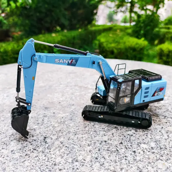 1:35 Scale Sany SY215E Diecast Excavator Model - Image 4