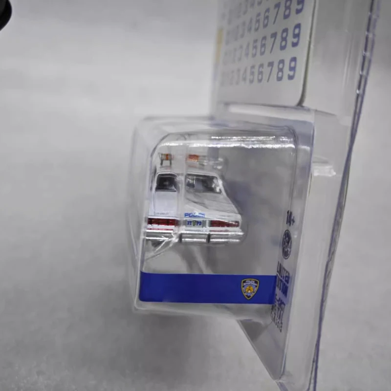 1:64 Scale 1989 Chevrolet Caprice Police Model 4 1:64 Scale 1989 Chevrolet Caprice Police Model - Image 4