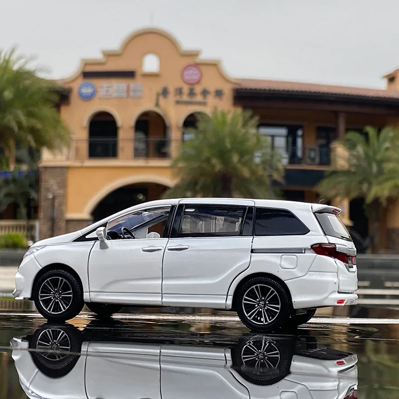 1:32 Scale Honda Odyssey Diecast Model Car 6 1:32 Scale Honda Odyssey Diecast Model Car - Image 6