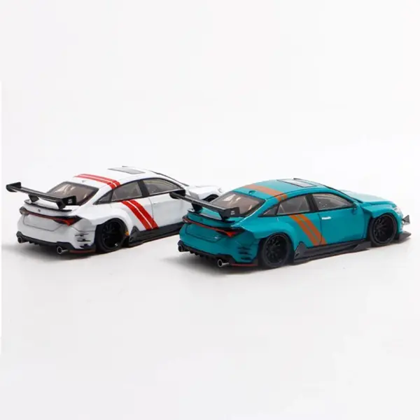 1:64 Scale Avalon Mk4 XX50 Alloy Car Model - Image 2