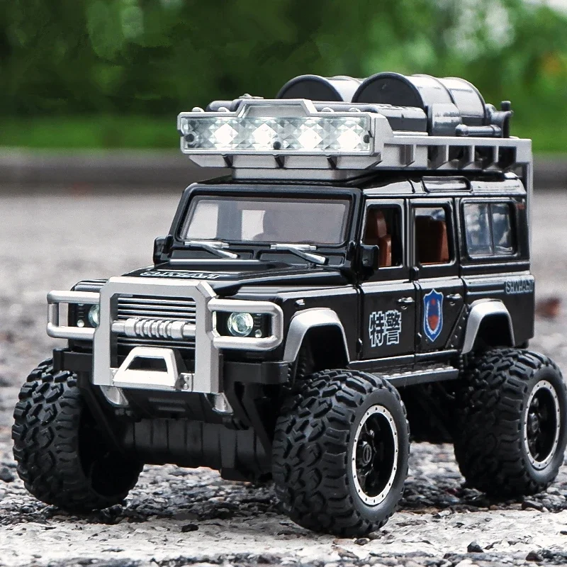 1:32 Scale Land Rover Defender Police Model 2 1:32 Scale Land Rover Defender Police Model - Image 2