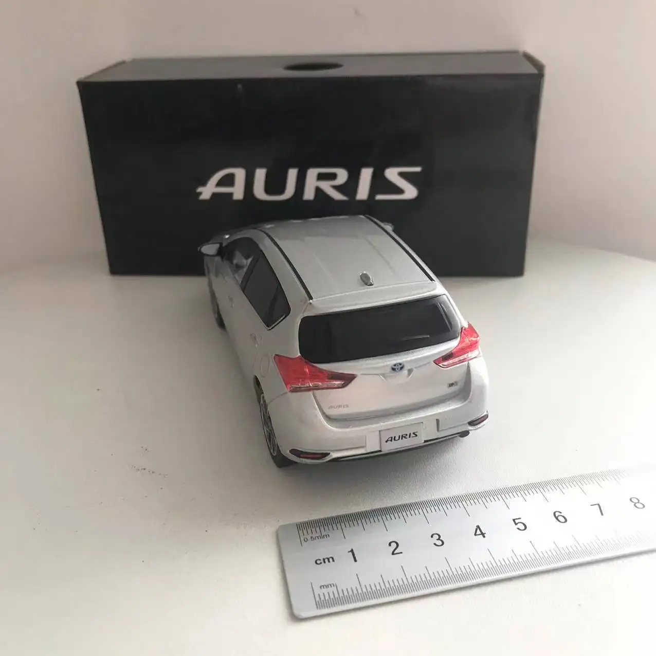 1/30 Scale Toyota Auris Diecast Model Collectible 33 1/30 Scale Toyota Auris Diecast Model Collectible - Image 33