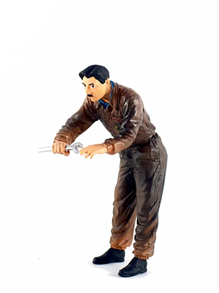 Car Scene Miniature Repairman Figure 1:18 Scale 16 Car Scene Miniature Repairman Figure 1:18 Scale - Image 16