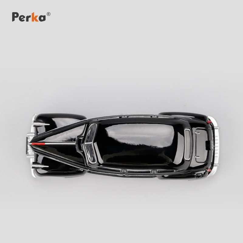 1:64 ZIS-110 Diecast Car Classic Model 4 1:64 ZIS-110 Diecast Car Classic Model - Image 4