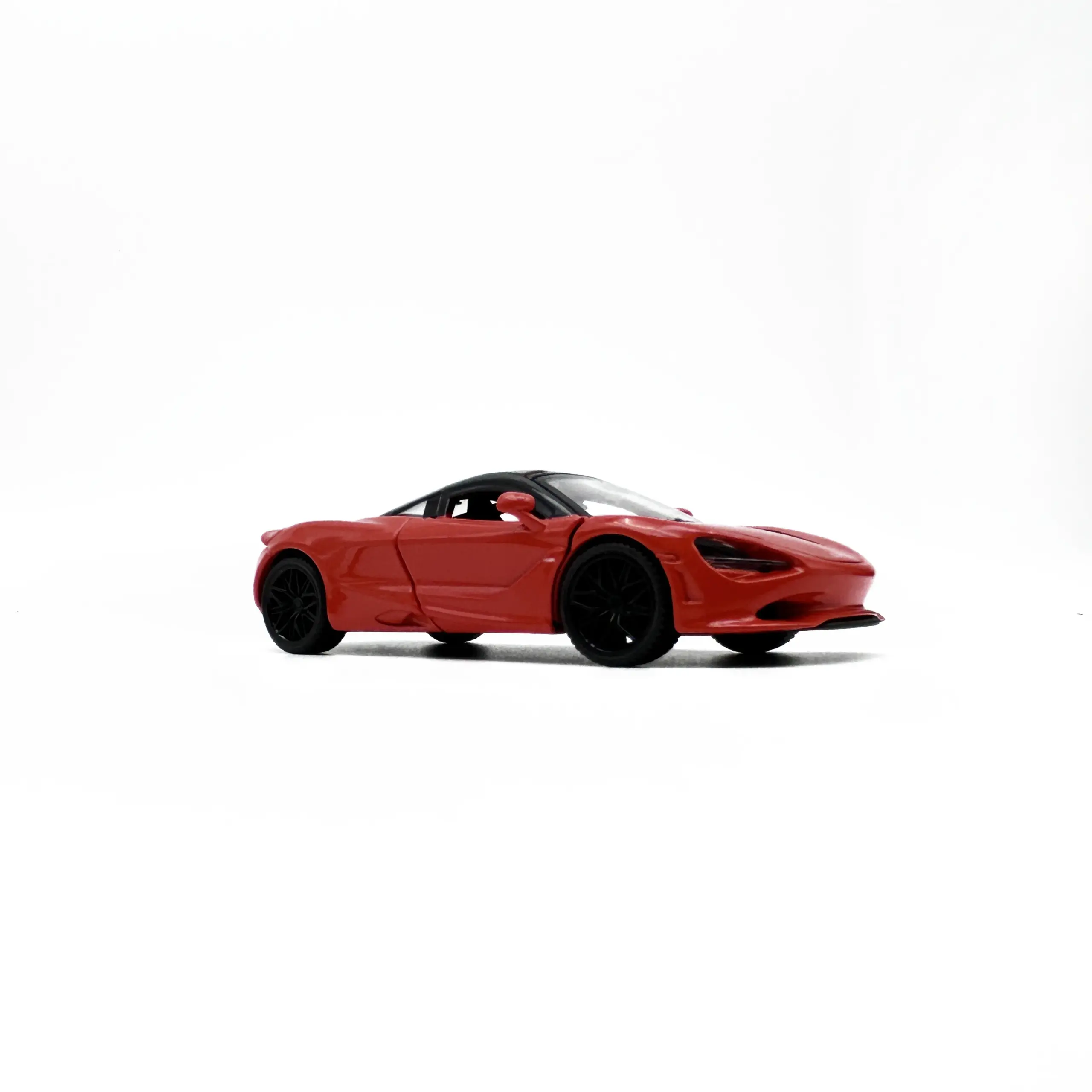 Bright Green McLaren 750S Die-Cast Model 3 Bright Green McLaren 750S Die-Cast Model - Image 3