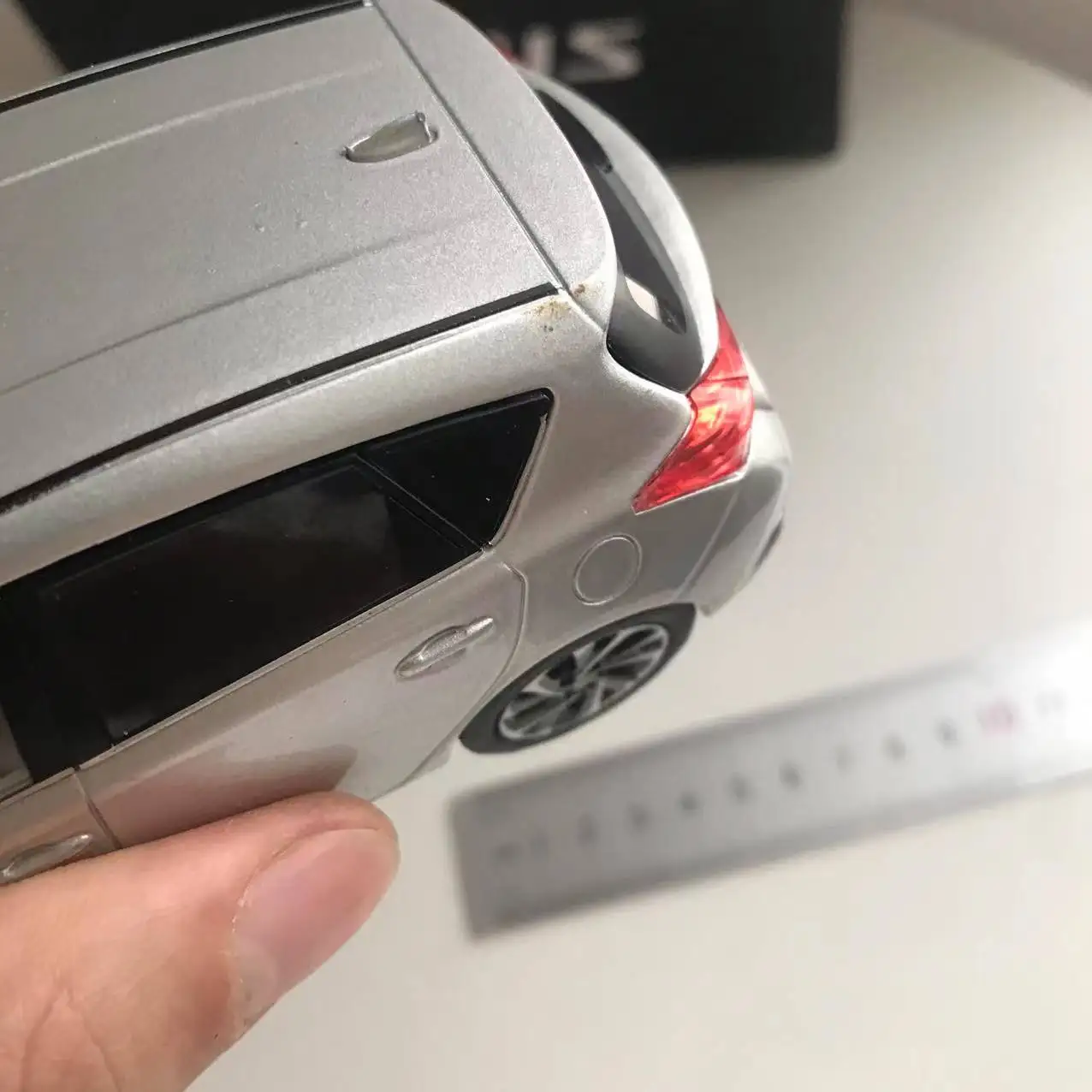 1/30 Scale Toyota Auris Diecast Model Collectible 30 1/30 Scale Toyota Auris Diecast Model Collectible - Image 30