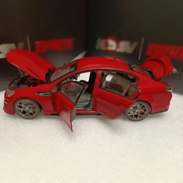 1:18 Scale Holden HSV GTSR Diecast Model Red - Image 3