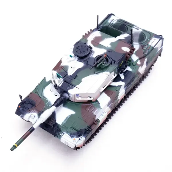 1/72 Scale German Leopard 2A4 Tank Model - Image 2