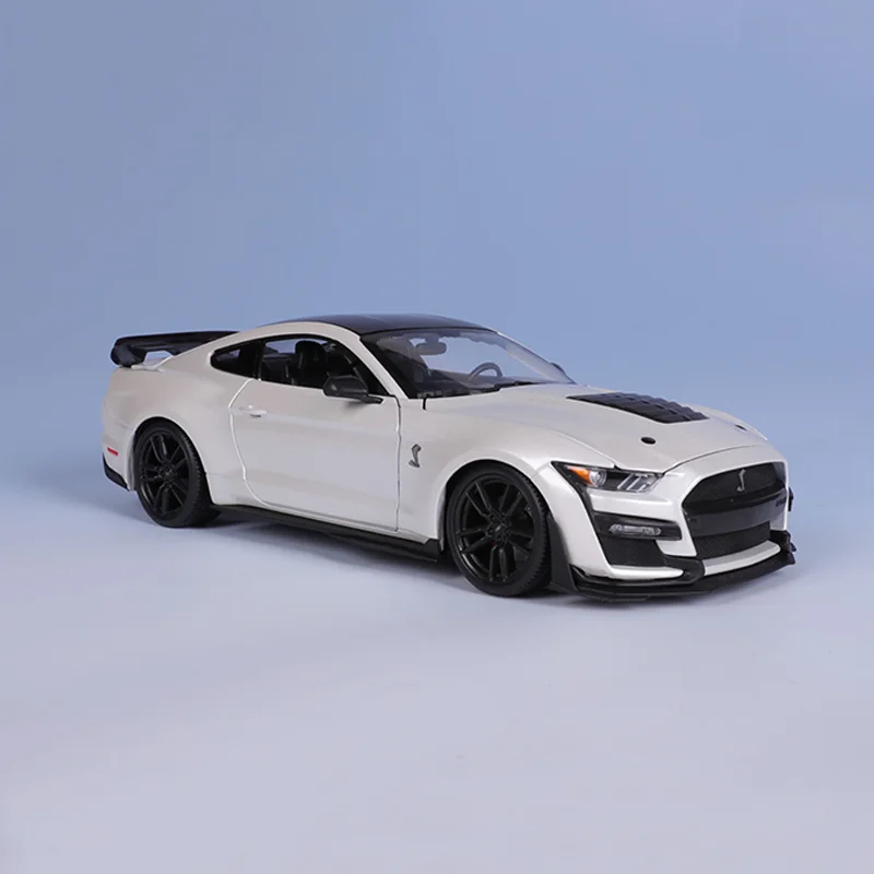 2020 Ford Mustang Shelby GT500 Diecast Model 8 2020 Ford Mustang Shelby GT500 Diecast Model - Image 8