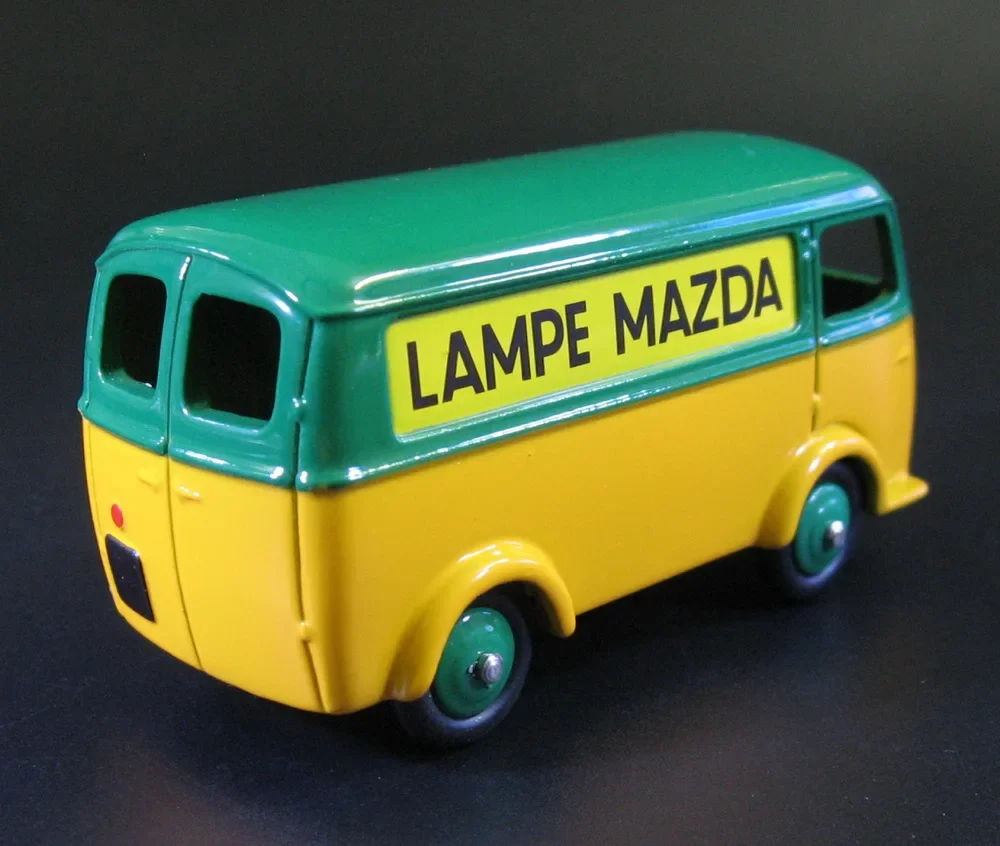 Dinky Toys 1:43 Scale Mazda Lamp Truck 3 Dinky Toys 1:43 Scale Mazda Lamp Truck - Image 3