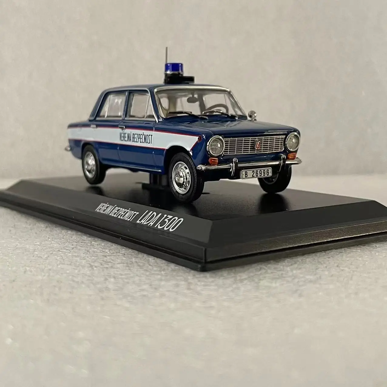 Die-cast VAZ 2101 Soviet Police Car Model 7 Die-cast VAZ 2101 Soviet Police Car Model - Image 7