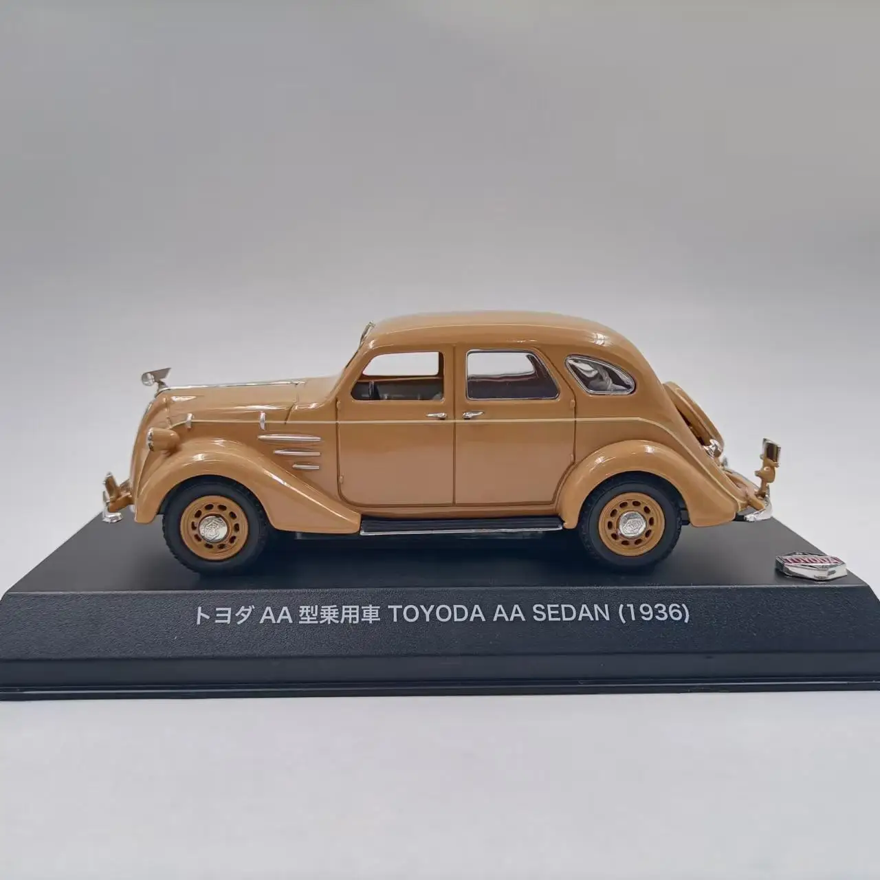 1936 Toyoda AA Sedan Diecast Car Models 2 1936 Toyoda AA Sedan Diecast Car Models - Image 2
