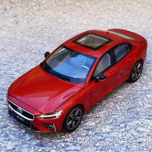 1:18 Scale Volvo S60 Diecast Model Red 18 S9e3eaa8ff27249b9a3da96c4d840c7358