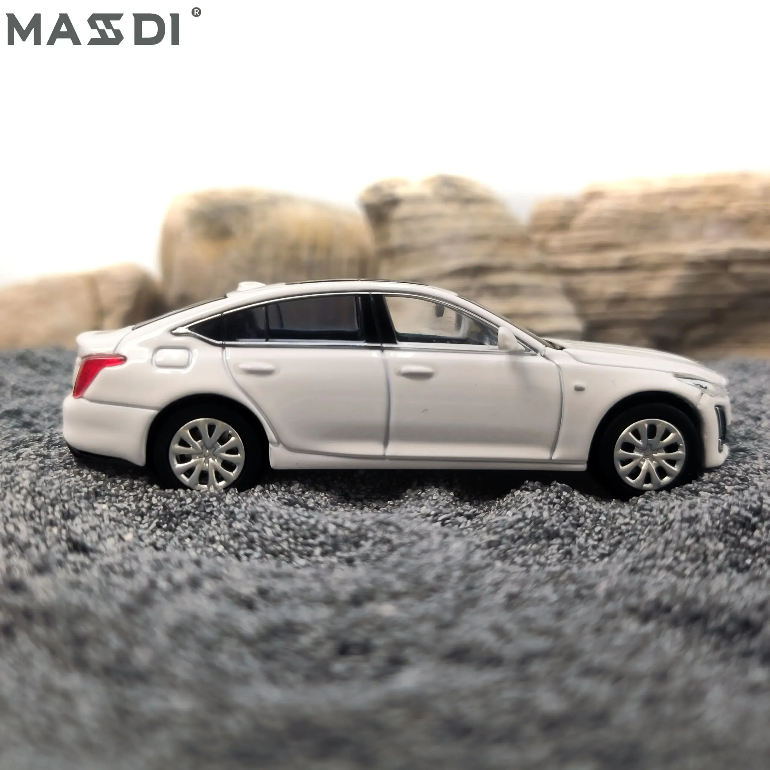 MASDI 1:64 Alloy Cadillac Model Car 9 MASDI 1:64 Alloy Cadillac Model Car - Image 9
