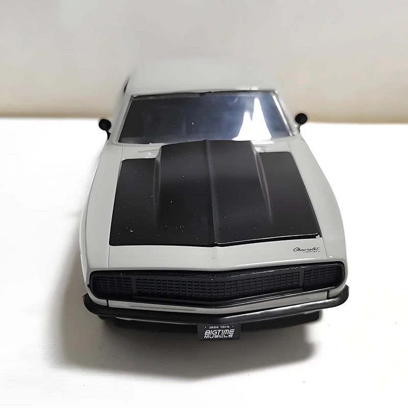 1967 Camaro 1:24 Scale Diecast Model Car 3 1967 Camaro 1:24 Scale Diecast Model Car - Image 3
