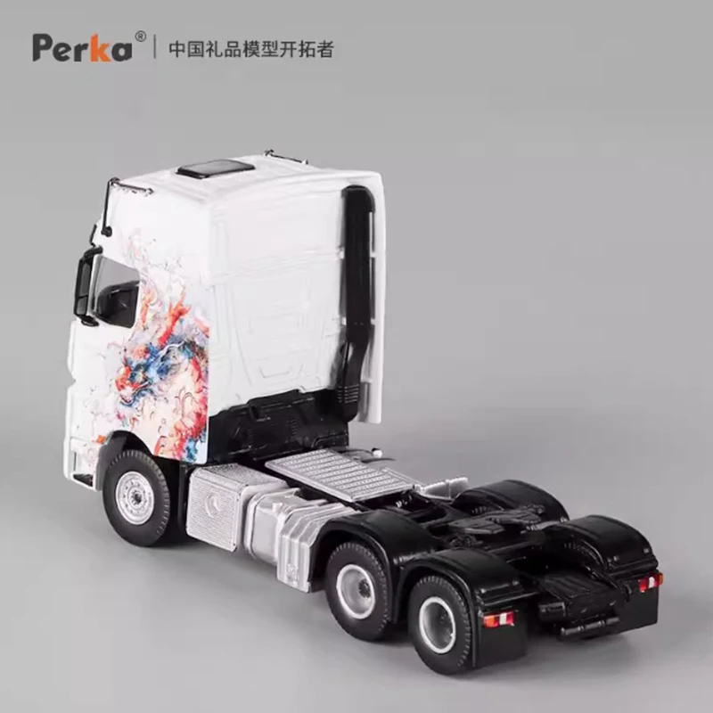 Perka 1:64 Alloy Truck Head Model Ornament 6 Perka 1:64 Alloy Truck Head Model Ornament - Image 6