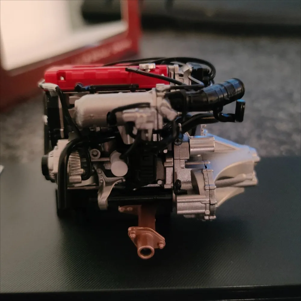 Honda 2.0L 20C Engine Display Model 1:18 7 Honda 2.0L 20C Engine Display Model 1:18 - Image 7