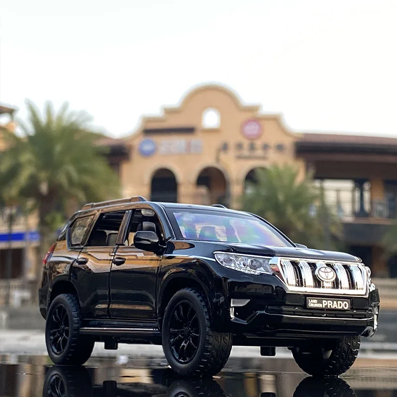 1:32 Black Toyota Prado Diecast Model Car 7 1:32 Black Toyota Prado Diecast Model Car - Image 7