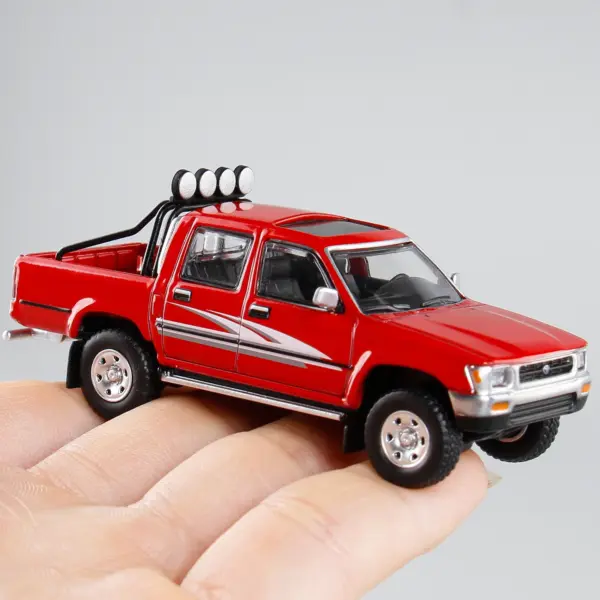 Masdi 1:64 Scale HiLux Pickup Model Truck - Image 2
