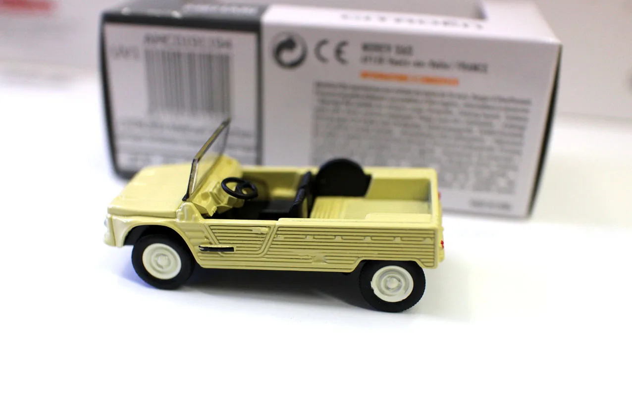 Citroen Mehari 1:64 Diecast Model Car 7 Citroen Mehari 1:64 Diecast Model Car - Image 7