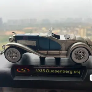1935 Duesenberg SSJ 1:32 Scale Diecast Model 8 Sa82eda051538447ebd5df835b778f241W