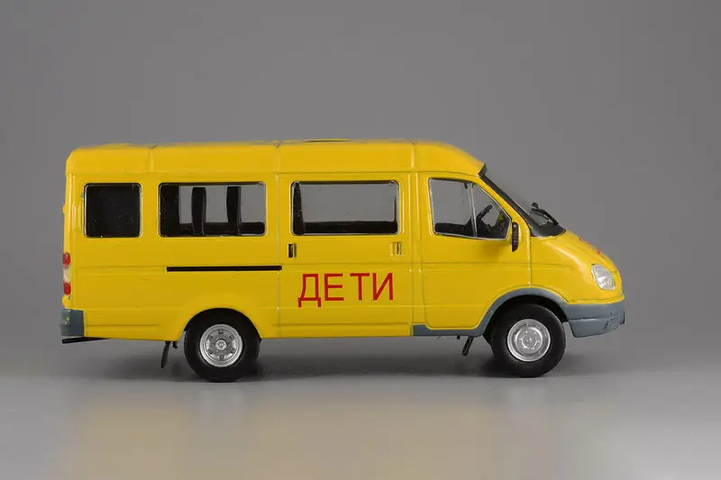 DeAGOSTINI GAZ-322121 School Bus Diecast Model 5 DeAGOSTINI GAZ-322121 School Bus Diecast Model - Image 5