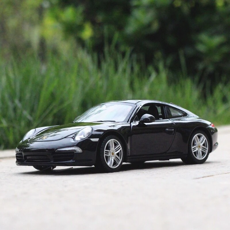 1:24 Scale Red Porsche 911 Carrera Diecast Model 7 1:24 Scale Red Porsche 911 Carrera Diecast Model - Image 7