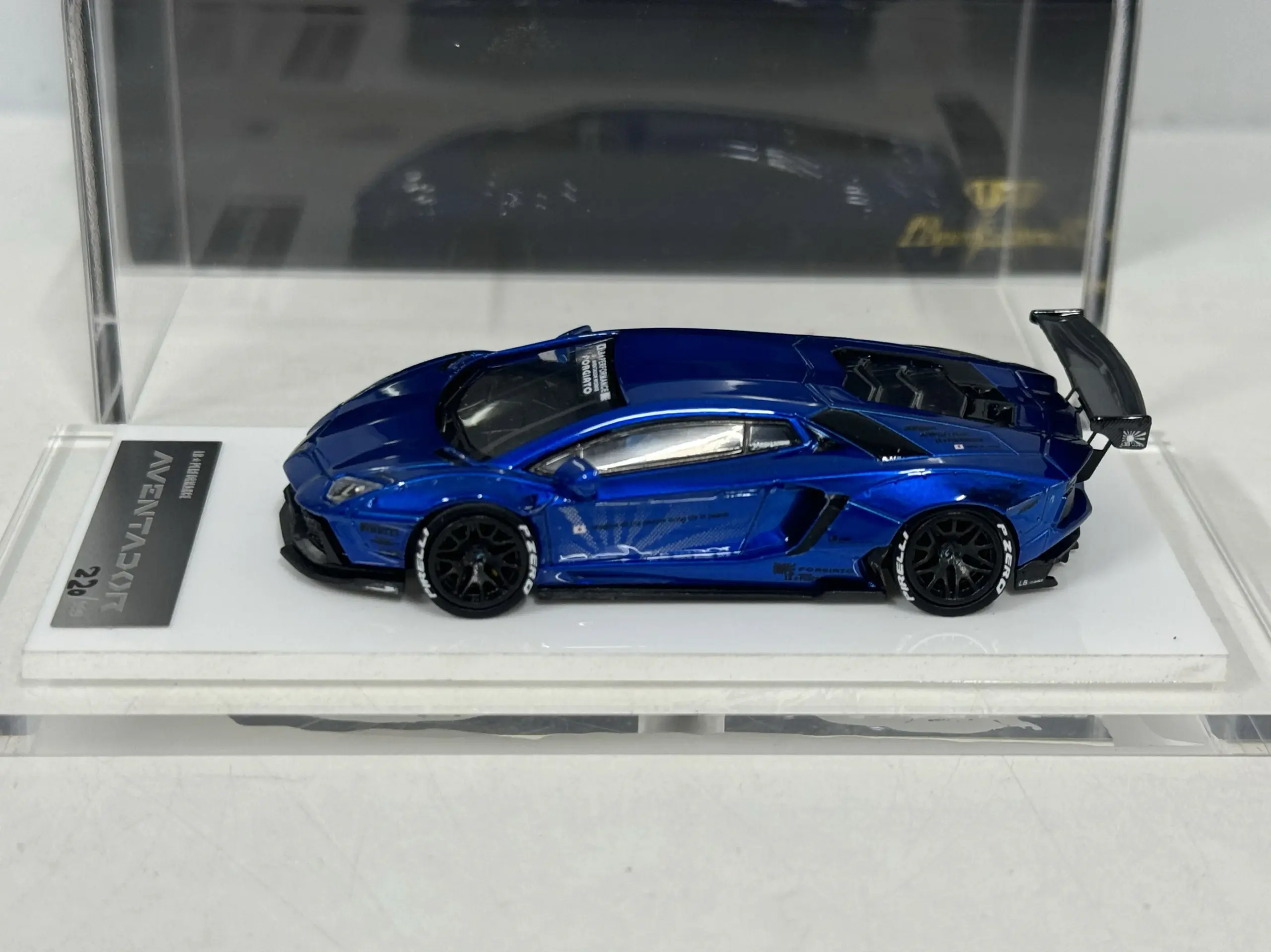 Onemodel 1:64 Light Gray Lamborghini Aventador 10 Onemodel 1:64 Light Gray Lamborghini Aventador - Image 10